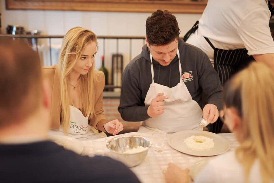 Rome: Pizza Cooking Class in Piazza Navona with Drinks - Key things I’d plan around