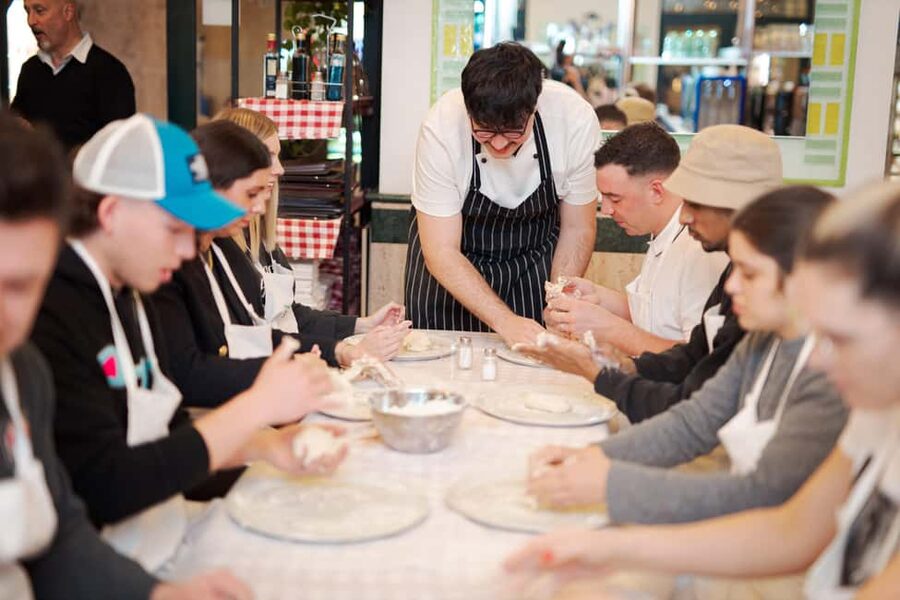 Rome: Pizza Cooking Class in Piazza Navona with Drinks - Price and value: what $48 buys you in central Rome