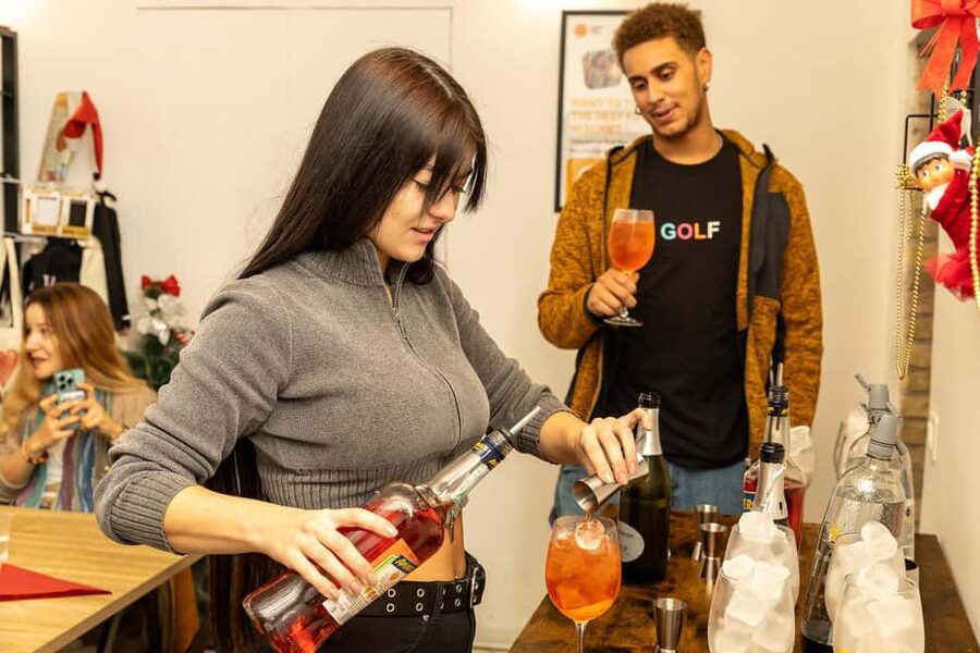 Rome: Pizza Making Cooking Class With Spritz Cocktails - The Social Side: English Hosts, Good Humor, and Real Conversations