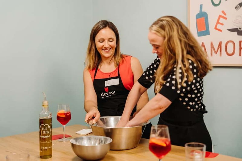 Rome: Pizza & Spritz Making Class with Dinner & Drinks - Trastevere Kitchen Lab: The Setting and the Group Size That Matter