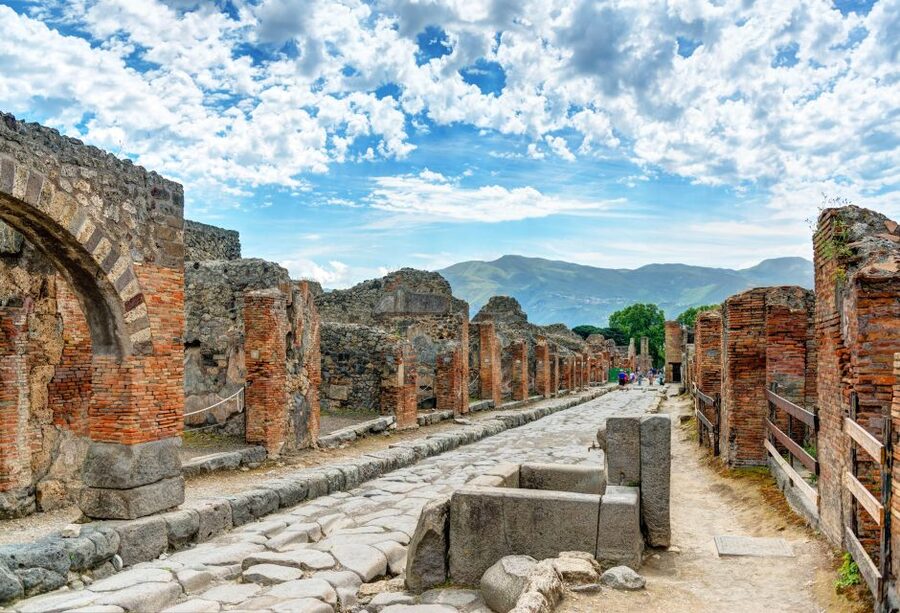 Rome: Pompeii and Naples Day Trip with Pompeii Entry Ticket - The Pompeii story you’ll actually notice while walking