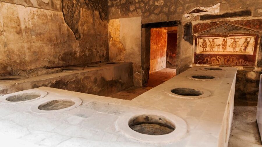 Rome: Pompeii Tour with Wine and Lunch by High Speed Train - Meeting at Termini: where to stand and how to avoid stress