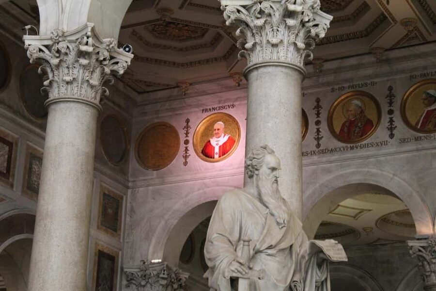 Rome: Private 3-Hour Tour by Chauffeur-Driven Vehicle - Spanish Steps: Poets, Views, and a Quick Win