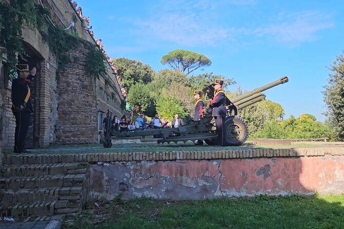 Rome Private Golf Cart and Street Food Tour - Aventine Hill Keyhole View and the Best Kind of Rome Pause