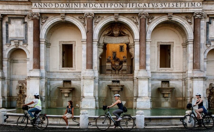 Rome: Private Half-Day Bike Tour with E-bike - The e-bikes: what to expect from the ride
