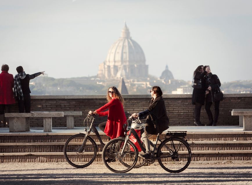 Rome: Private Half-Day Bike Tour with E-bike - What it feels like to ride with a strong guide
