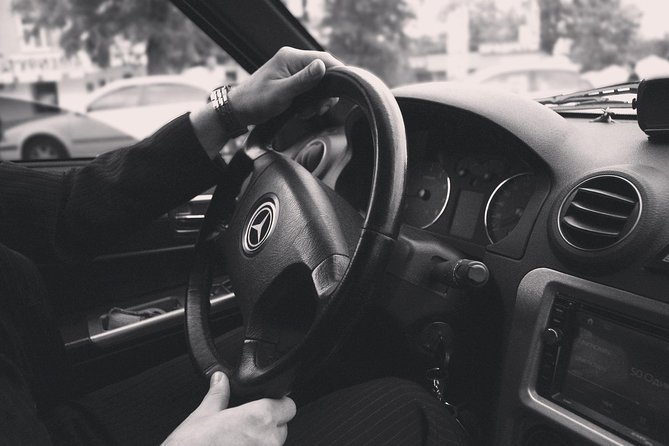 Rome Private Transfer: FCO/CIA Airport to City Hotel & Vice Versa - From FCO to your hotel: what pickup actually looks like