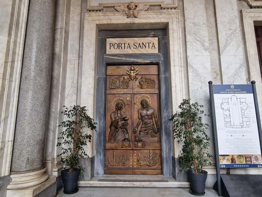 Rome: Relics from the Passion of the Christ Walking Tour - Santa Prassede: 9th-century mosaics and the scourging pillar