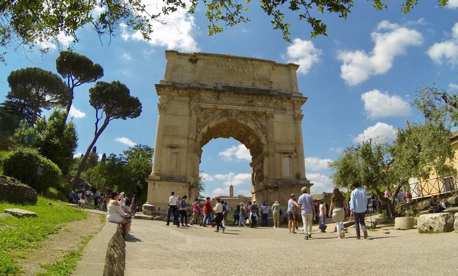 Rome: Roman Forum & Palatine Hill Tour - Meeting at the Colosseo metro: where the tour actually starts