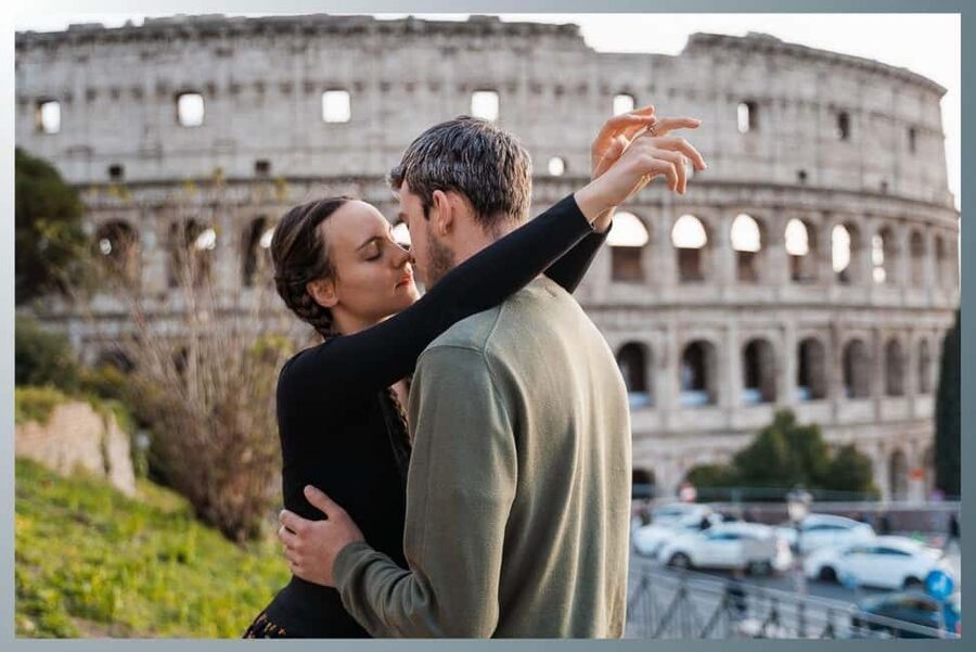 Rome: Romantic Couple Photoshoot Experience at the Colosseum - Choosing your backdrop: from the Colosseum to Trevi and beyond