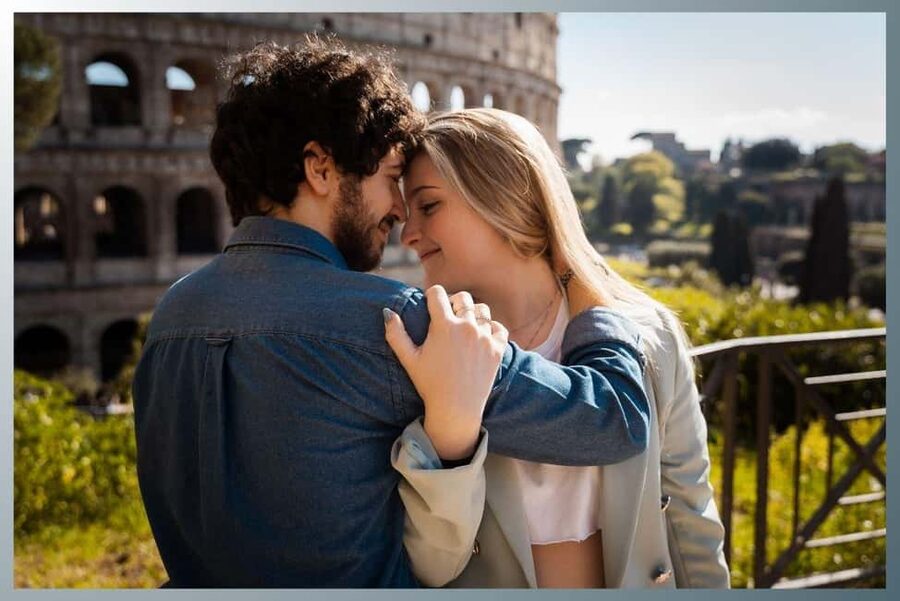 Rome: Romantic Couple Photoshoot Experience at the Colosseum - Accessibility and group size: who this experience fits best