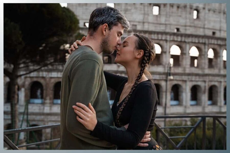 Rome: Romantic Couple Photoshoot Experience at the Colosseum - Photos you can share and print, not just scroll past