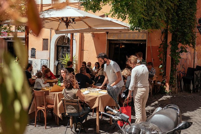 Rome's Best Street Food Private Tour with a Local - Private guide flow: what changes when it’s just your group