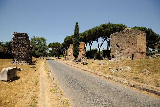 Rome’s Bone Chapel and Catacombs: Skulls, Crypts and City Ride - Should you book this Rome bone chapel and catacombs tour?