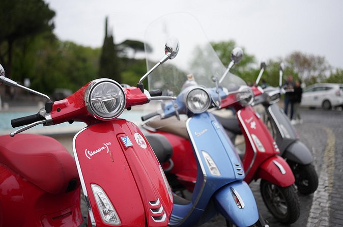 Rome’s Highest Hills Skyline Vespa Tour with Driver and Photo - Terrazza del Pincio and Piazza del Popolo: Rome’s View from the North