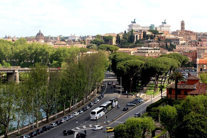 Rome’s Top Highlights by Luxury Golf Cart - Stop 1: Colosseum quick look—see it, place it, then move on