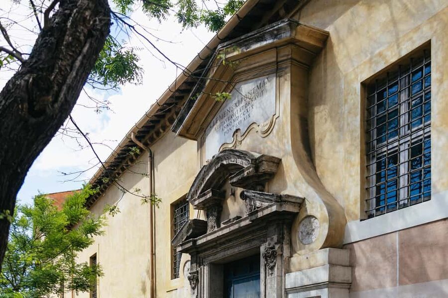 Rome: San Clemente Underground and Basilica Guided Tour - Photo stops and the no-camera rule: plan your memory, not your camera roll