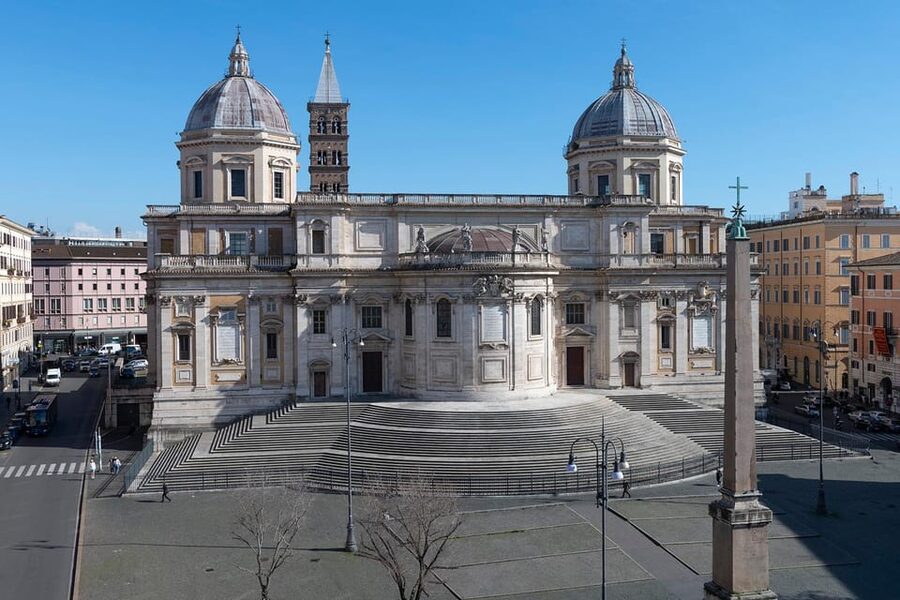 Rome: Santa Maria Maggiore Upper Areas Skip-the-Line Ticket - Getting In Fast: voucher desk, security, and the no-bags reality