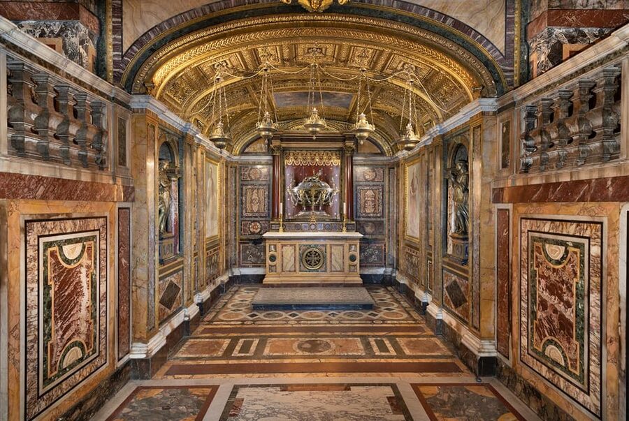 Rome: Santa Maria Maggiore Upper Areas Skip-the-Line Ticket - Liberian Historical Museum: art, relics, and ancient musical manuscripts