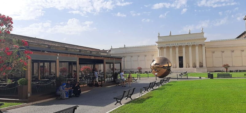 Rome: See Behind-The-Scenes In The Vatican - What to Expect When You Meet Your Guide