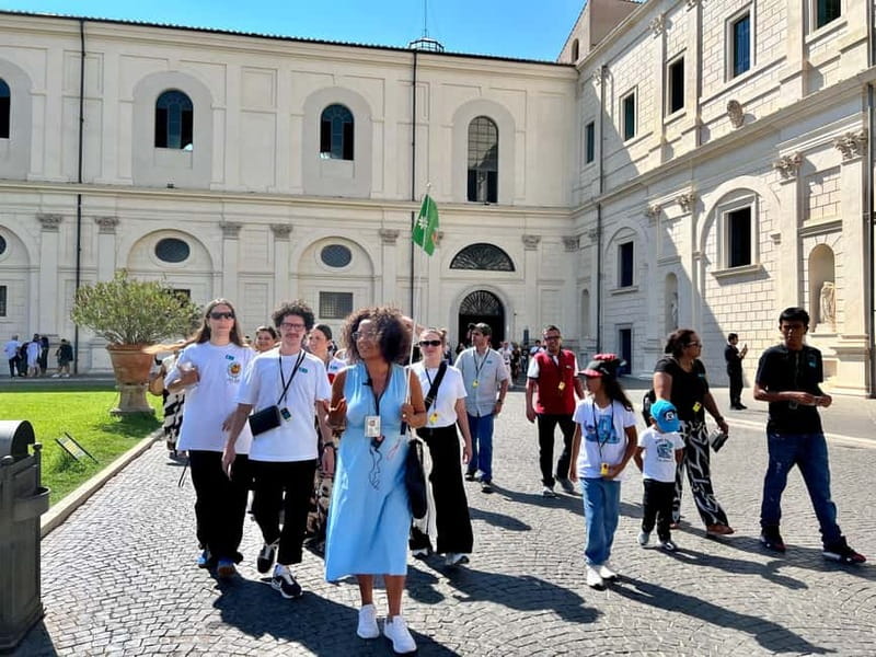 Rome: Sistine Chapel, Vatican Museums and Basilica Entry - The Start: Meeting Point Options and What to Wear