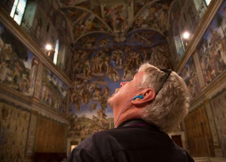 Rome: Sistine Chapel, Vatican Museums Entry, & Audioguide - Where to meet the City Wonders greeter near Viale Vaticano