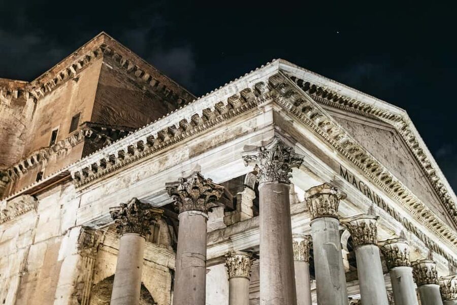 Rome: Small-Group City Highlights Moonlight Walking Tour - Piazza Venezia: the power center view (and the walk through it)