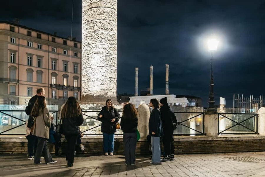 Rome: Small-Group City Highlights Moonlight Walking Tour - The illuminated Colosseum finale: the payoff shot