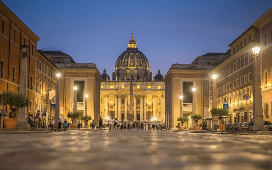Rome: Small-Group Night Tour with Pizza and Gelato - Pantheon and Piazza Navona: two very different vibes