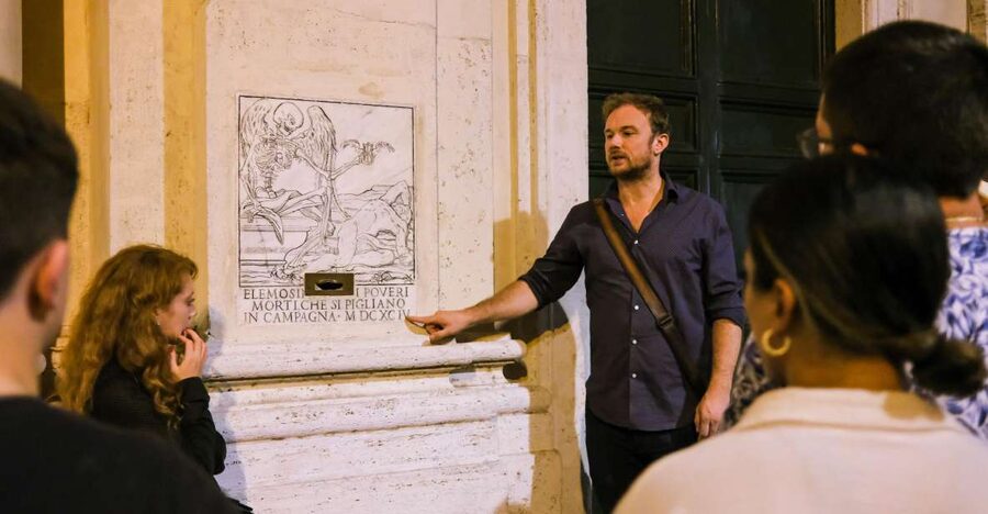 Rome: Small Group Rome's Dark Side - Ghosts & Legends Tour - A Real Break at a Local Bar: Don’t Ignore the Value of Stopping
