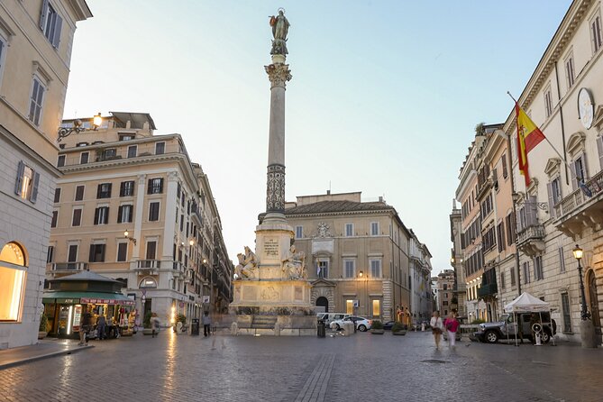 Rome: Spanish Steps, Trevi Fountain, Pantheon & Navona Tour - Trevi Fountain: from Aqua Virgo to the Renaissance face you recognize