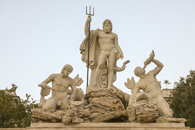 Rome: Spanish Steps, Trevi Fountain, Pantheon & Navona Tour - Piazza Navona: a former stadium turned grand square