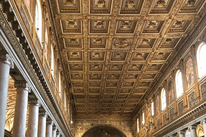 Rome St Mary Major Basilica: Catholic Pilgrim Tour & Holy Door - Practical tips so you get the calm version of the visit