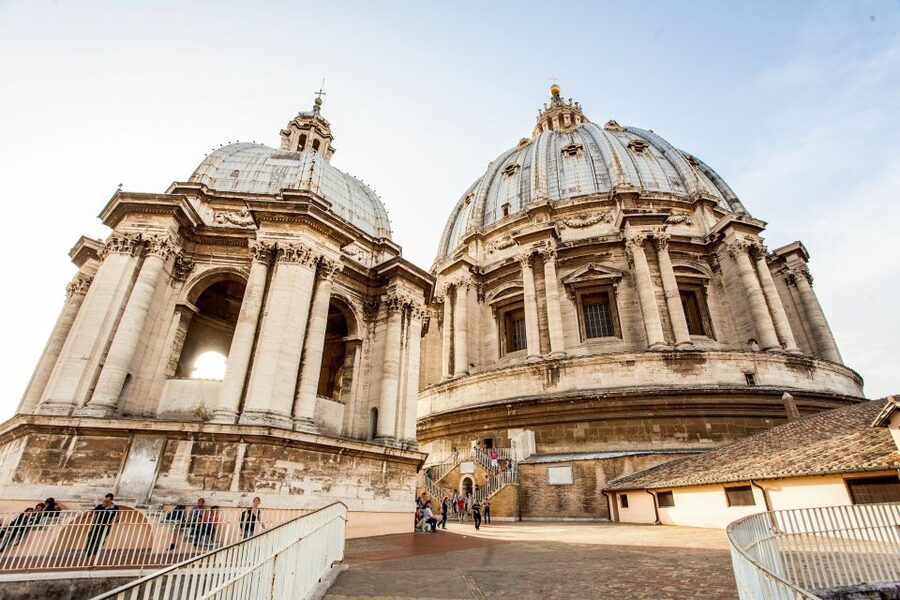 Rome: St. Peter's Basilica & Dome Entry Ticket & Audio Tour - Staff help and guide names: what you can expect at the start