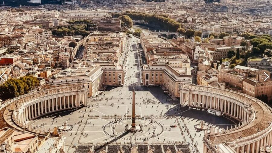 Rome: St. Peter's Basilica Express Guided Tour - The dome mosaics: what to look for beyond the first wow