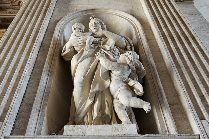 Rome: St. Peter's Basilica, La Pietà, Papal Tombs and Dome - La Pietà stop and Saint Peter’s Tomb: why the order matters