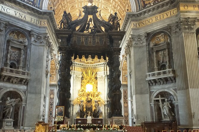 Rome: St. Peter’s Basilica, La Pietà & Papal Tombs Guided Tour - The guides: why people keep praising the narration