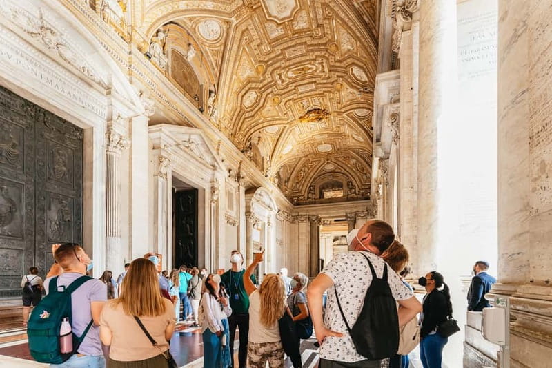 Rome: St. Peter's Basilica, Papal Tombs, and Dome Climb Tour - St. Peter’s Tomb: A Quiet Moment With the 4th-Century Walls