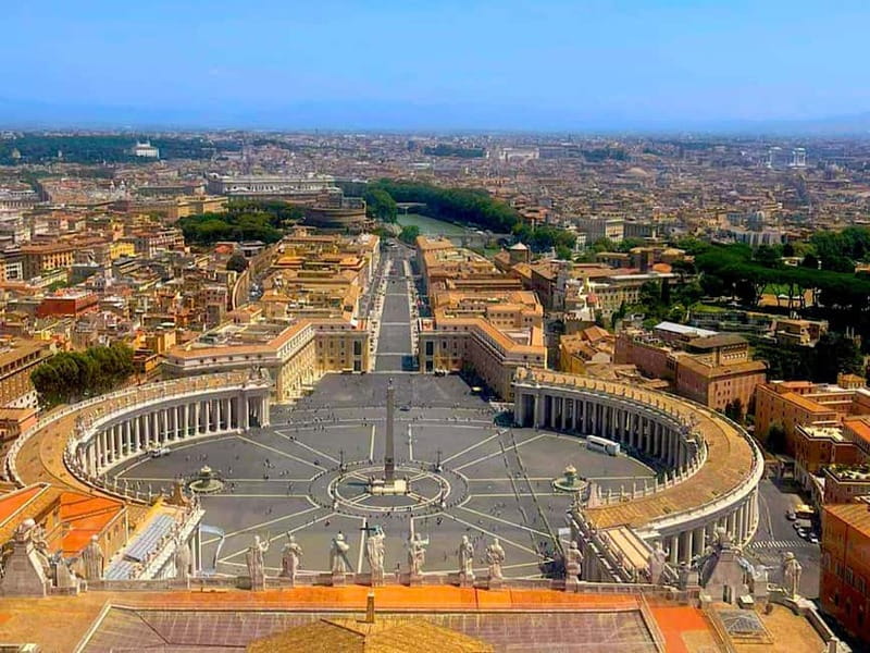Rome: St. Peter's Basilica & Papal Tombs Tour with Dome - Key things you’ll notice fast