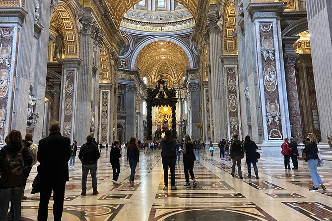 Rome: St Peter's Basilica Skip-The-Line Guided Tour - Inside St. Peter’s Basilica: Big Icons, Clear Focus