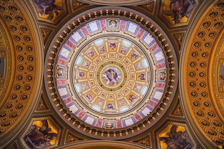 Rome: St. Peter's Basilica Tour - St. Peter’s Square Walk: Seeing the Setting First