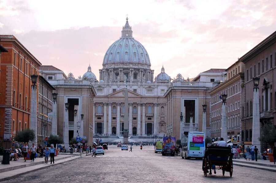 Rome:St. Peter's Basilica Tour, Exclusive Underground Access - Bernini’s Baldachin (1633) and the Power of Bronze