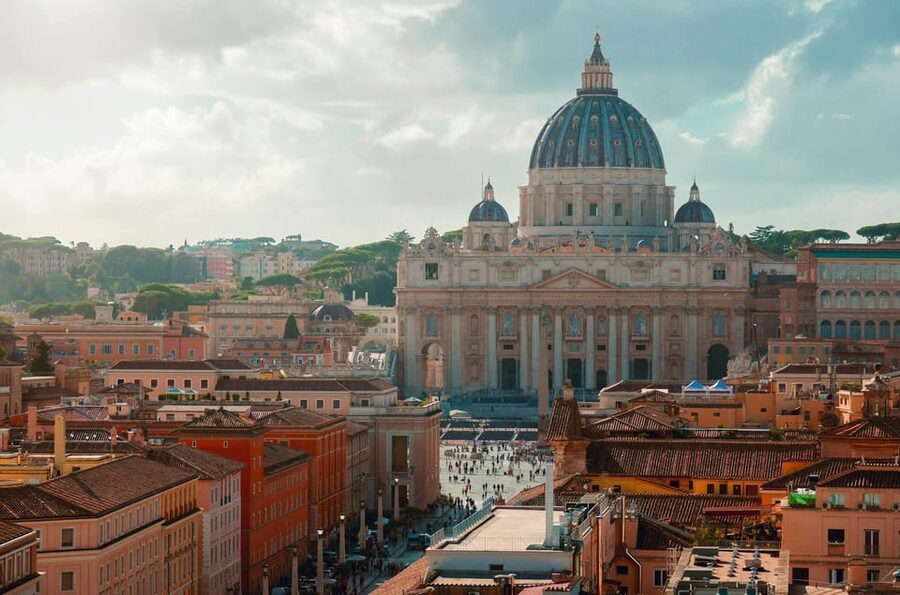 Rome:St. Peter's Basilica Tour, Exclusive Underground Access - Going Beneath the Nave: Vatican Grottoes in About 20 Minutes