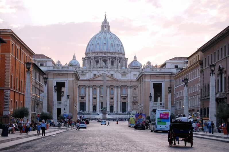 Rome:St. Peter's Basilica Tour, Exclusive Underground Access - Inside the Basilica: St. Peter’s Square Views and a Smart Photo Stop