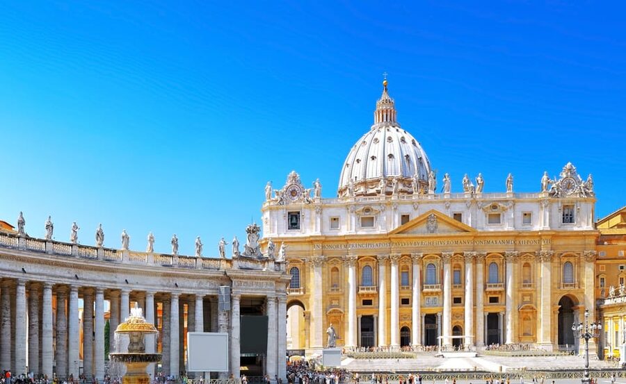 Rome: St. Peter’s Basilica Tour with Dome Lift Access - Meeting in St. Peter’s Square: The Enjoy Rome Flag Trick