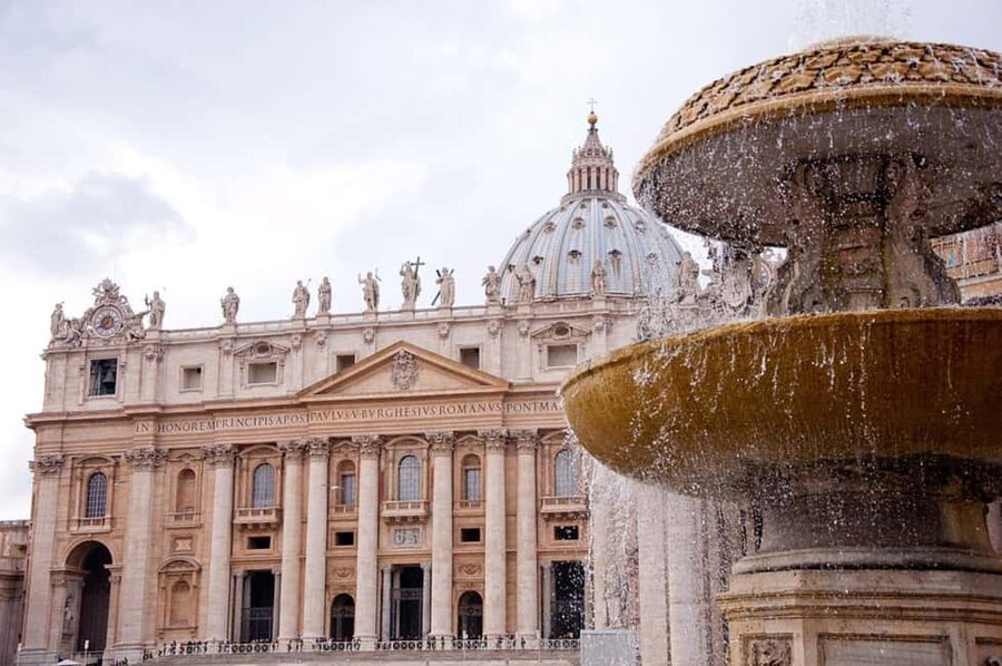 Rome: St.Peters Basilica, Tombs & Dome Tour Entry Ticket - Meeting at VIA Germanico 16 and Why Timing Matters