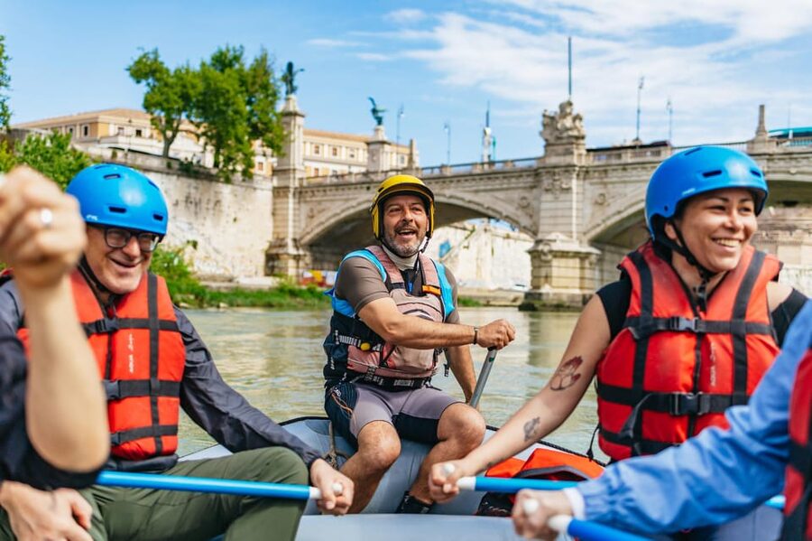 Rome: Tiber River Urban Rafting Tour with Roman Pizza - Cruising Past Castel Sant’Angelo: Sightseeing at River Speed