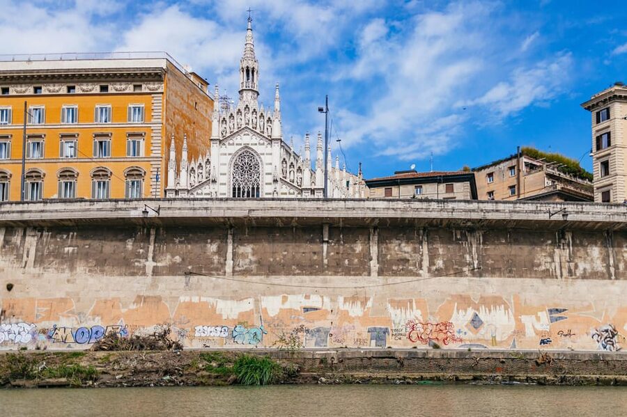 Rome: Tiber River Urban Rafting Tour with Roman Pizza - Tiber Island Stop: Photos, Myth, and a Real Break from Walking