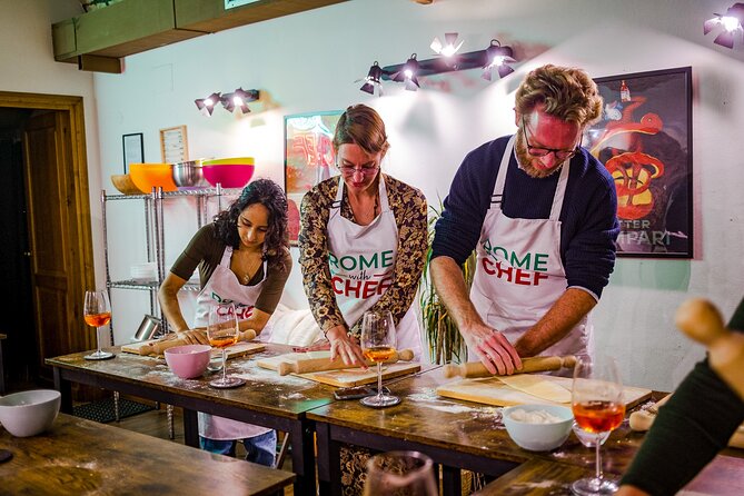 Rome Tipsy Cooking Class: Make Pasta and Mix 3 Spritz Cocktails - Who teaches it: the human factor that makes pasta classes feel fun