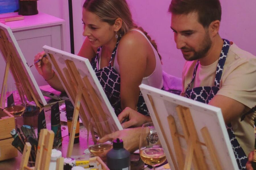 Rome: Tipsy Painting Class with Fine Wine and Arts - FAQ
